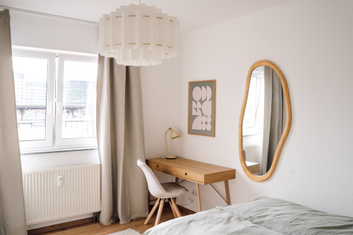 Bright 54 m² 1-bedroom flat with balcony and parking — 5 min to Hauptbahnhof - Gallery - 15