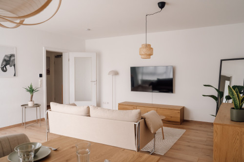 Bright 54 m² 1-bedroom flat with balcony and parking — 5 min to Hauptbahnhof - Gallery - 26