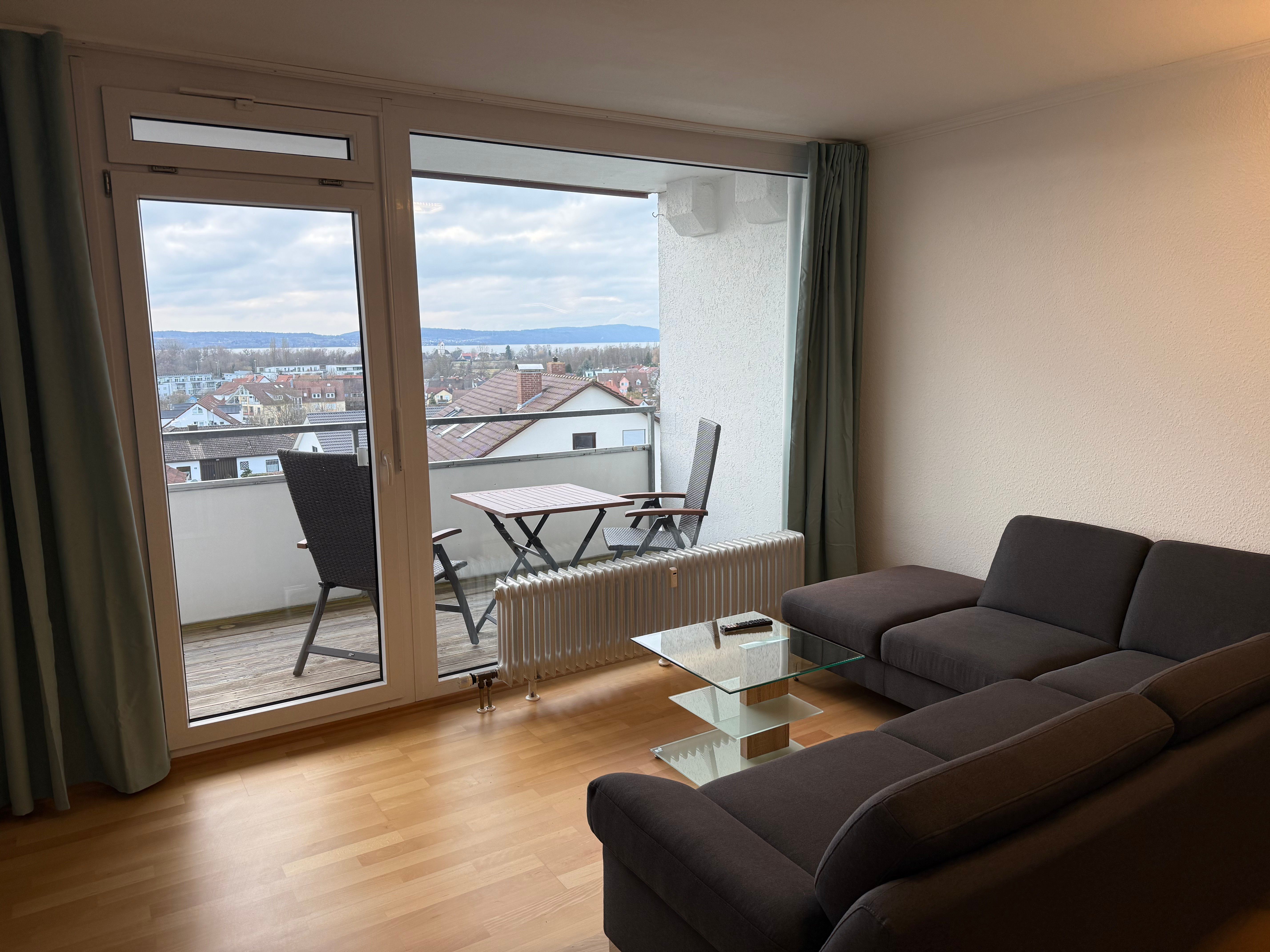 Fully Equipped One-Bedroom Apartment With Lake View And Swimming Pool - 9