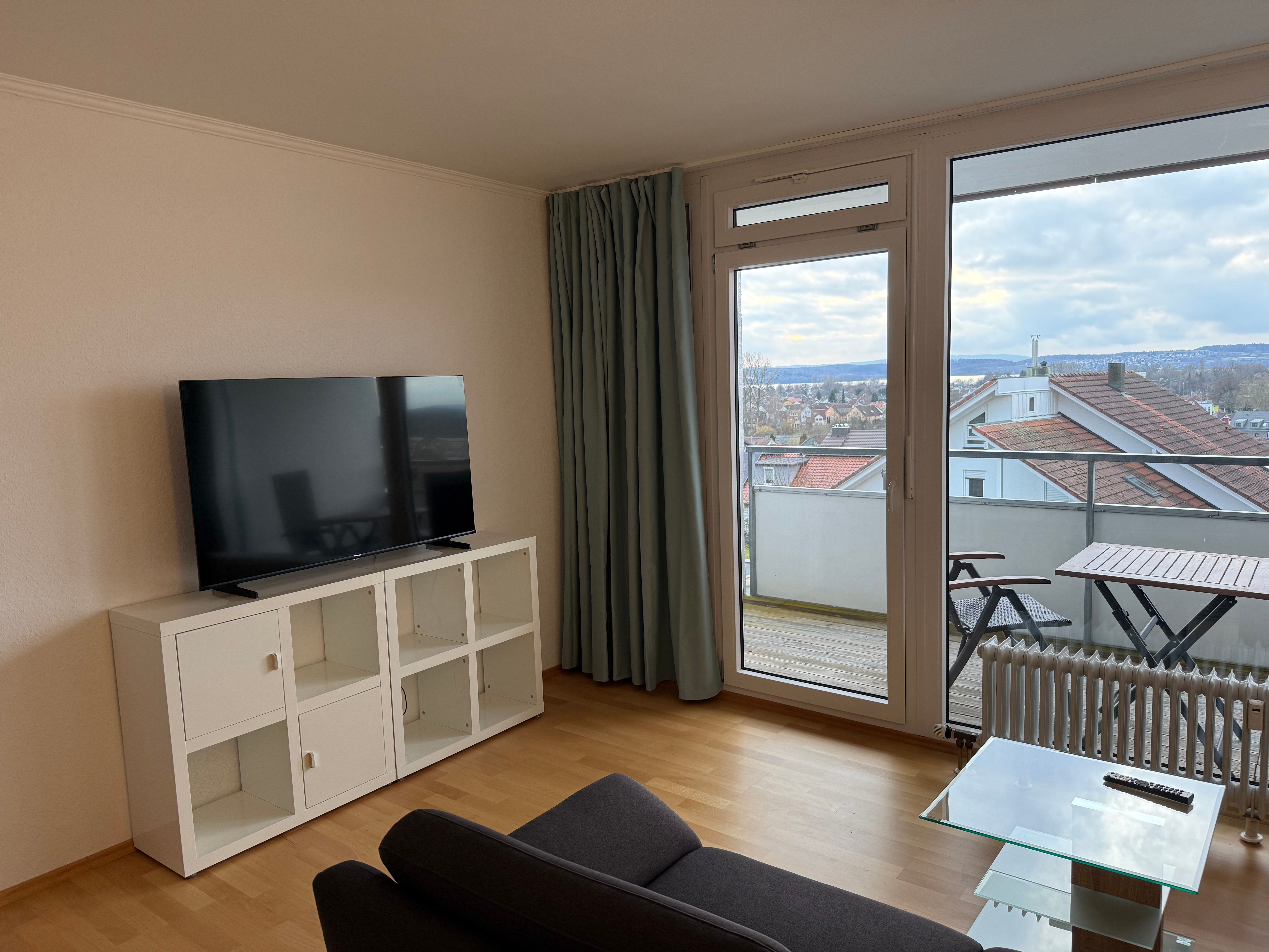 Fully Equipped One-Bedroom Apartment With Lake View And Swimming Pool - 11
