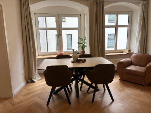 Historic charm meets modern luxury – live in the heart of the city - Gallery - 6