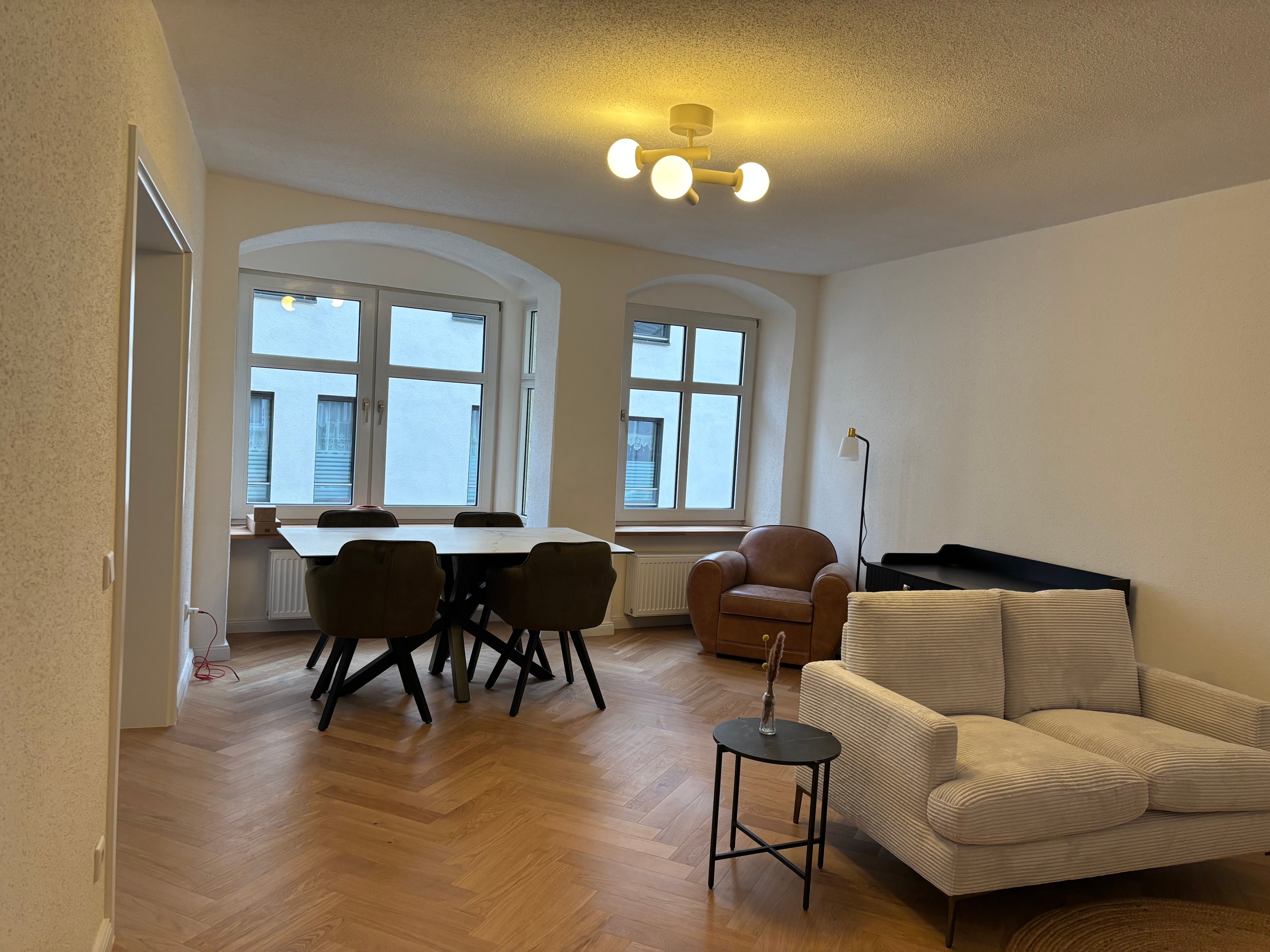 Historic Charm Meets Modern Luxury – Live In The Heart Of The City - 14