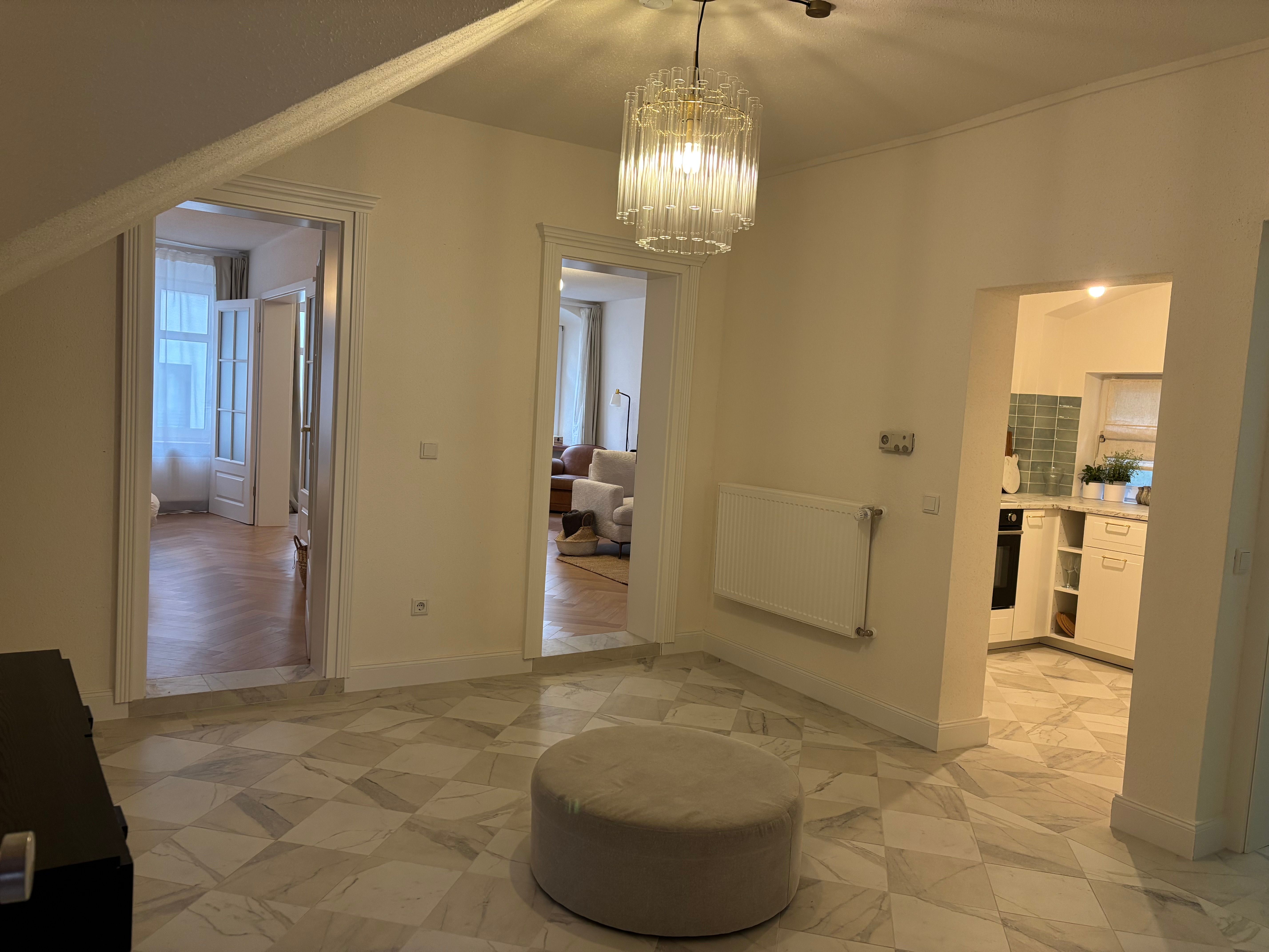 Historic Charm Meets Modern Luxury – Live In The Heart Of The City - 3