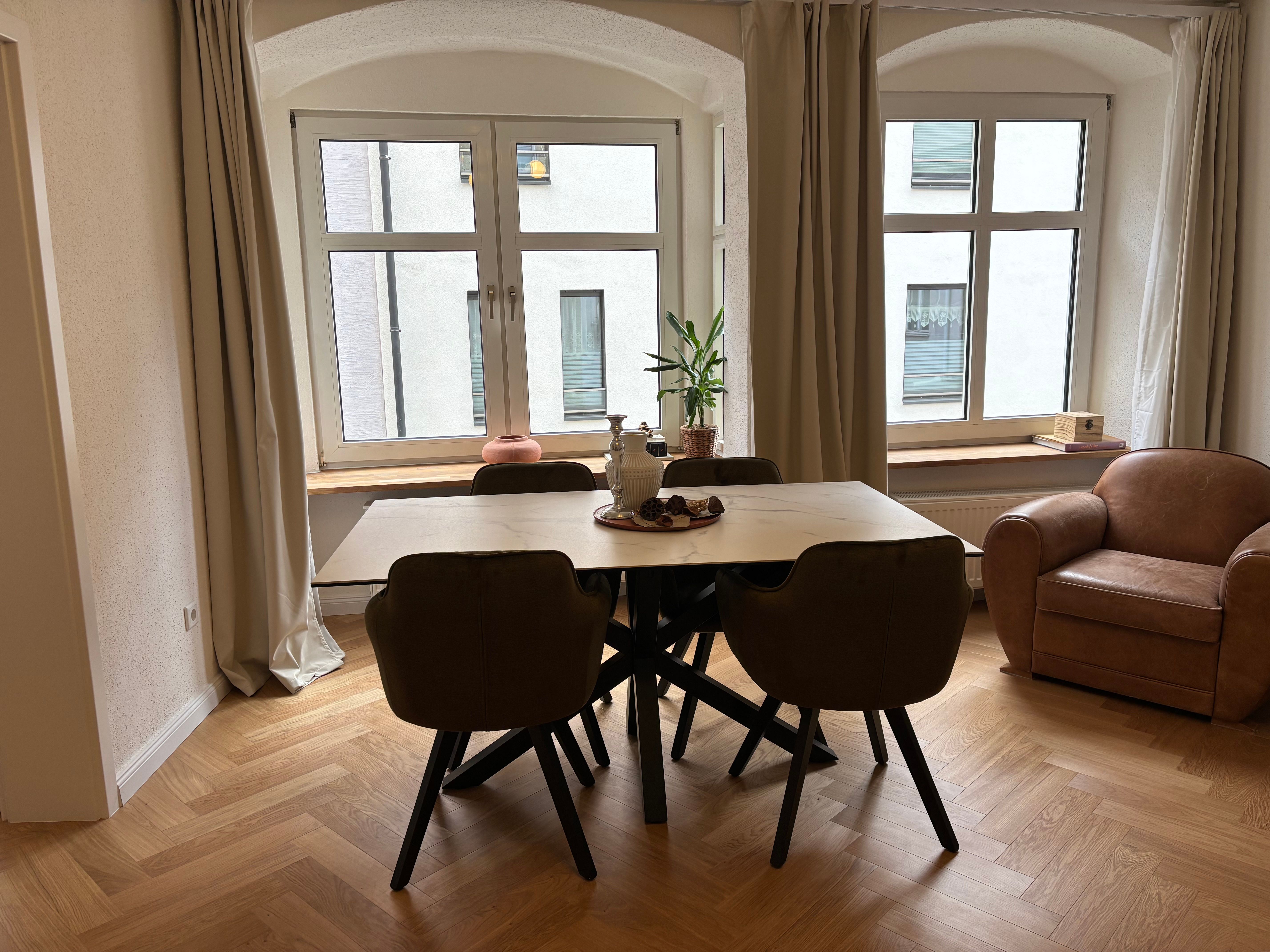 Historic Charm Meets Modern Luxury – Live In The Heart Of The City - 5