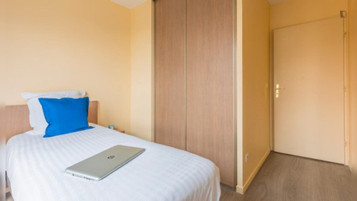 Excellent 1-bedroom apartment in Magny-les-Hameaux - Gallery - 6