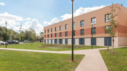 Excellent 1-bedroom apartment in Magny-les-Hameaux - Gallery - 11