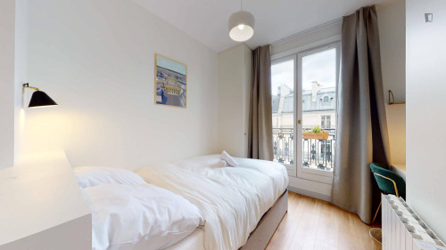 Stupendous double bedroom in Gaillon