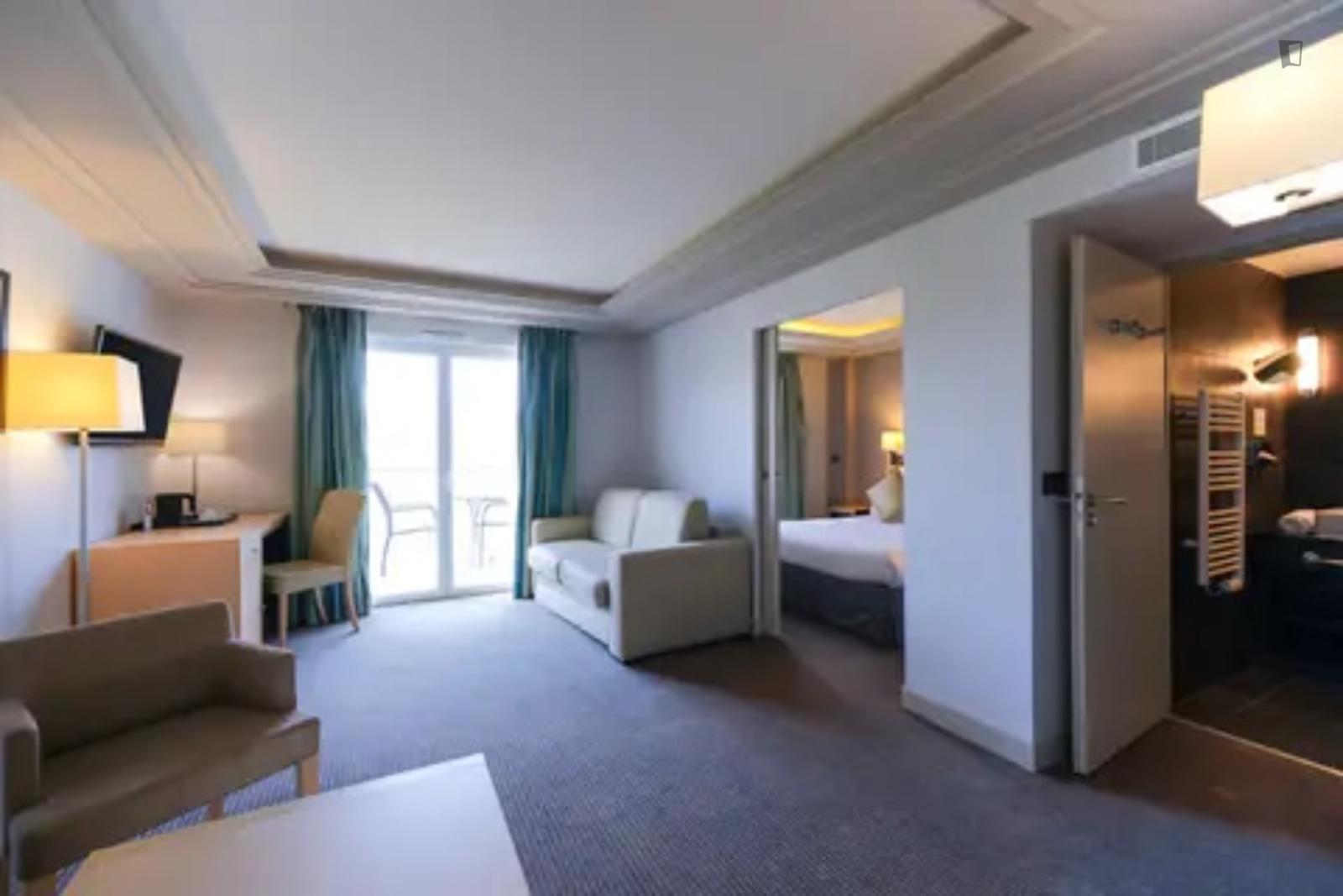 Homely 1-Bedroom Apartment In Juvignac - 1