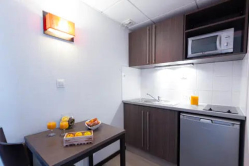 Nice studio near Nîmes train station