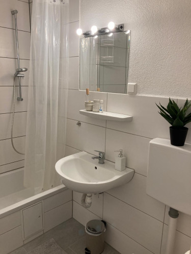 Charming, fantastic and freshly renovated 1,5 room apartment in Neu-Ulm midtown - Gallery - 9