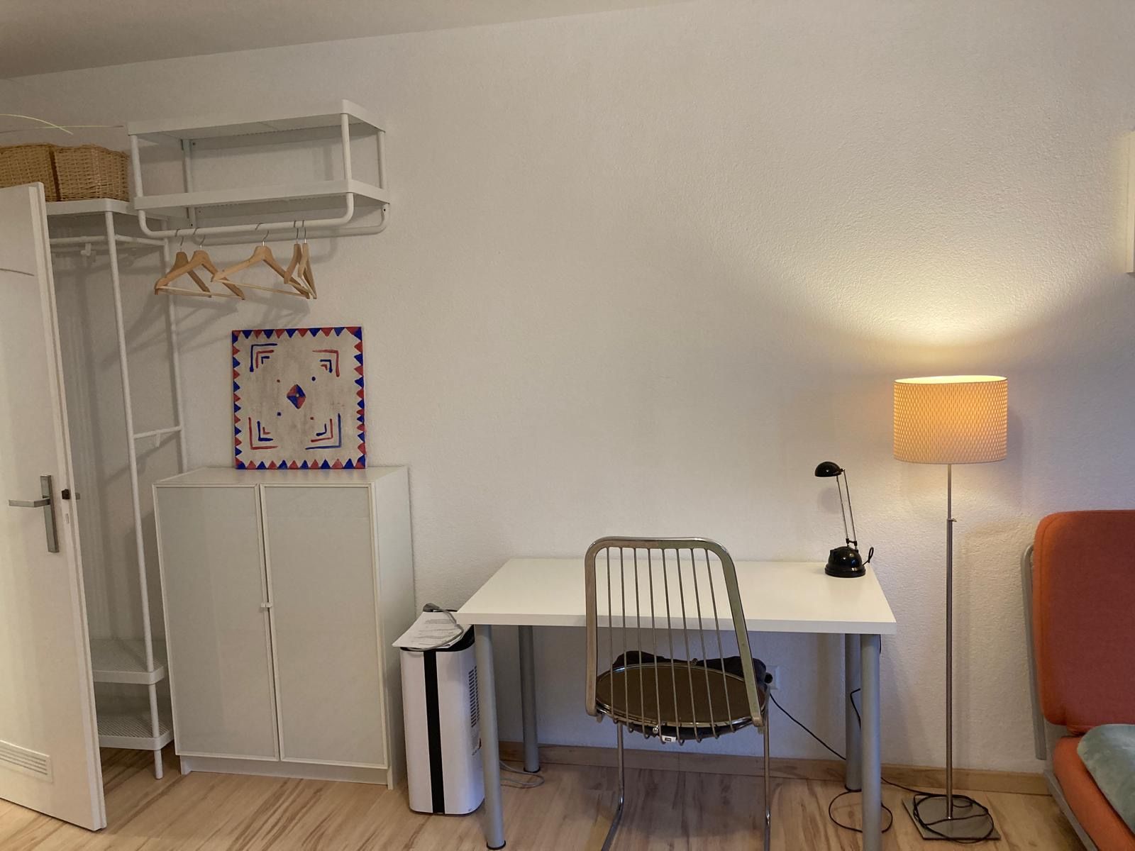 Charming, Fantastic And Freshly Renovated 1,5 Room Apartment In Neu-Ulm Midtown - 13