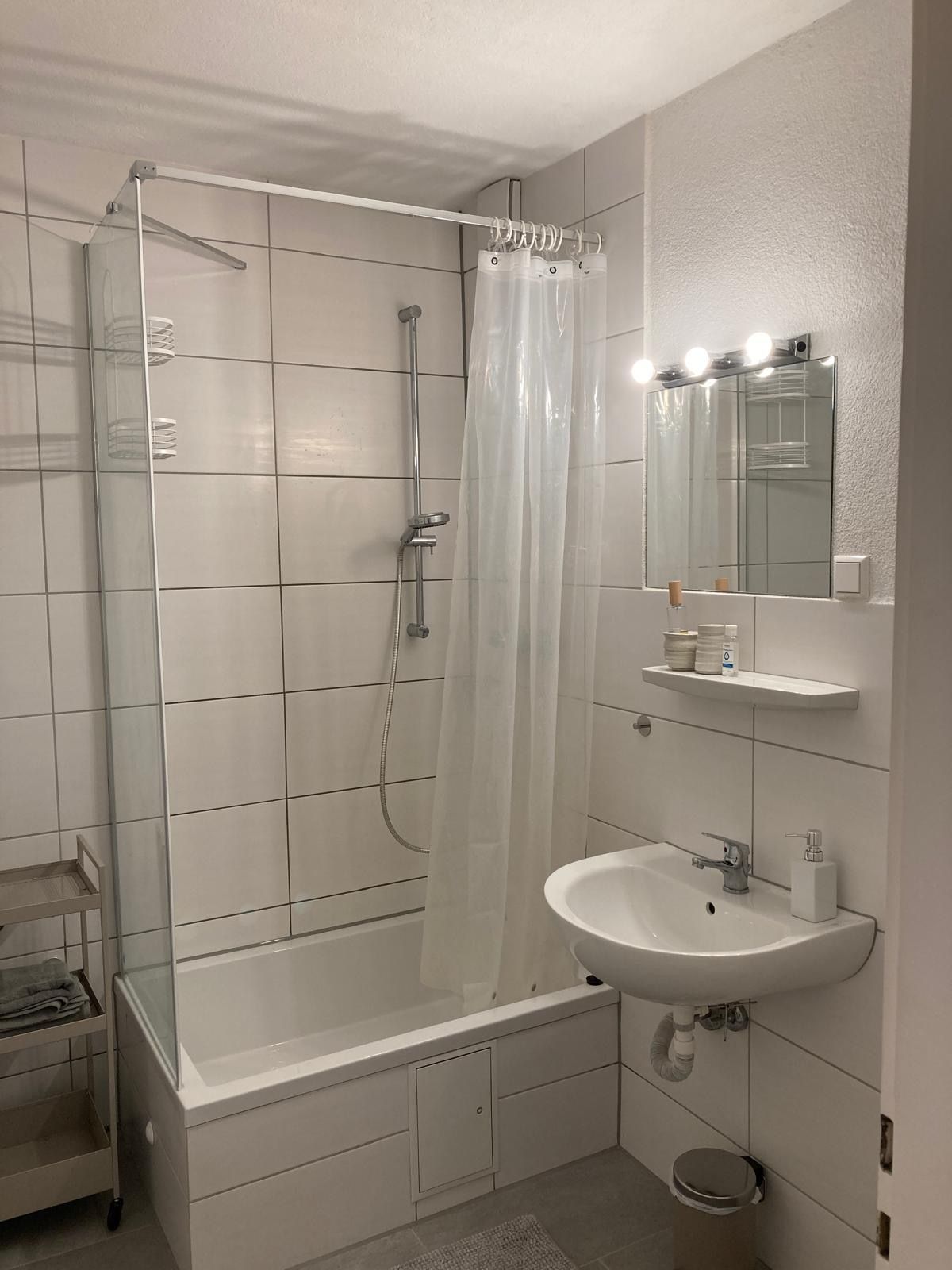 Charming, Fantastic And Freshly Renovated 1,5 Room Apartment In Neu-Ulm Midtown - 9