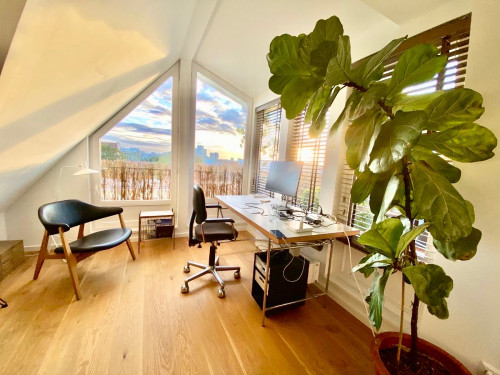 Fantastic 3-room attic apartment with sun terrace and view over Berlin
