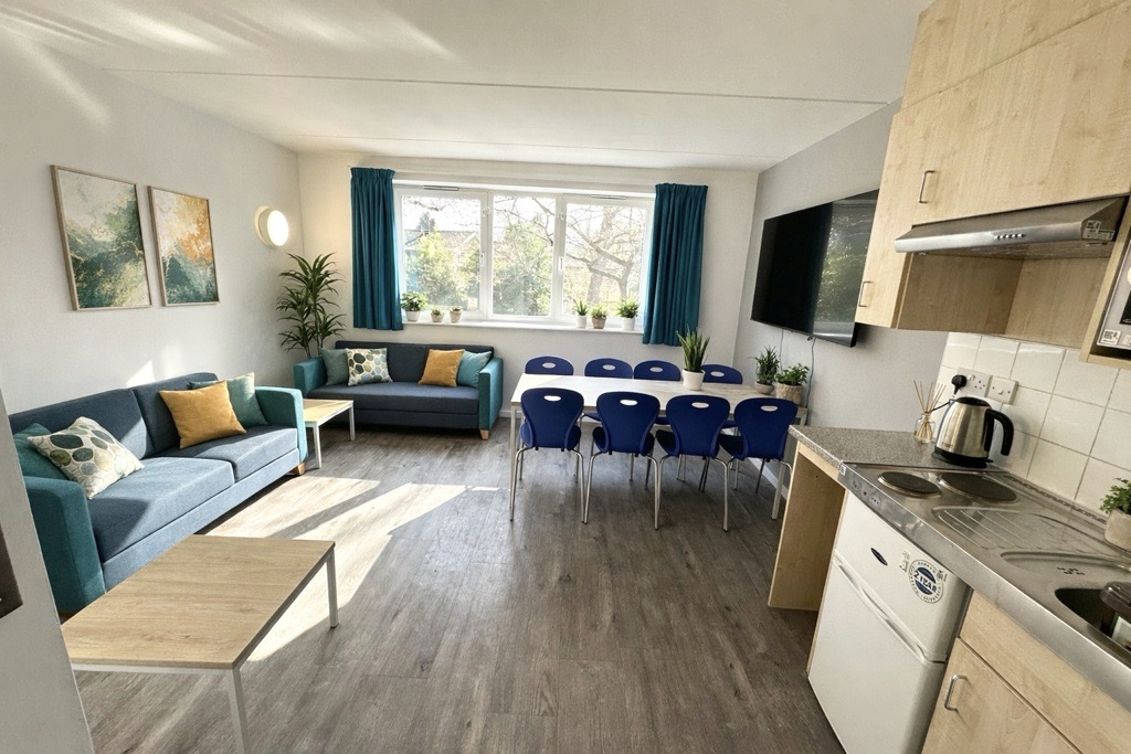Ensuite Plus - Broadgate Park - Gallery - 1
