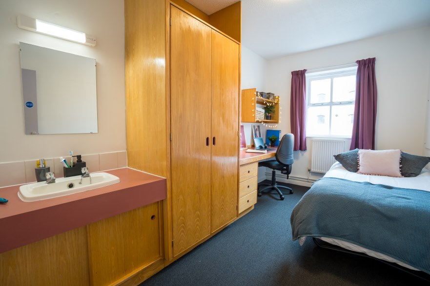  Standard Shared  -  The Maltings  - Gallery -  3
