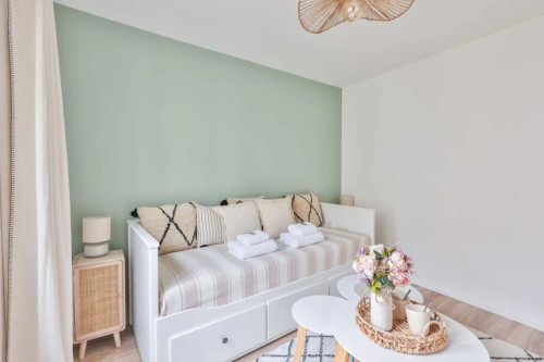 Cozy Studio in the Heart of Paris: Central Location and Modern Comfort