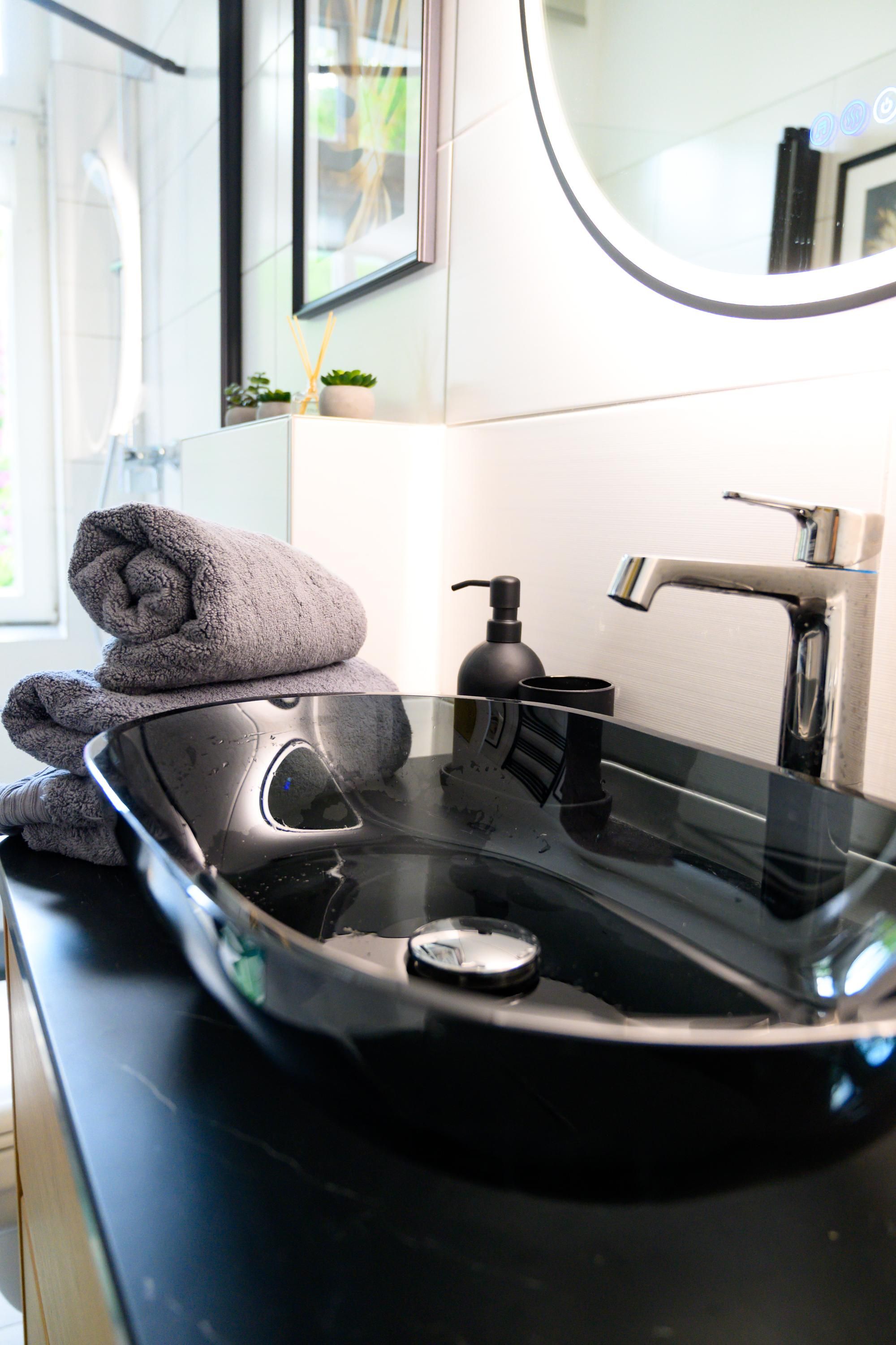 Modern Furnished Apartment Near The Alter Strom Warnemünde – Ideal For Business Stays - 10
