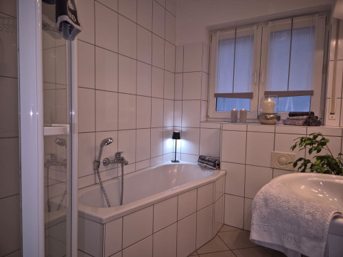 Neat & wonderful suite in Hagen - Gallery - 10