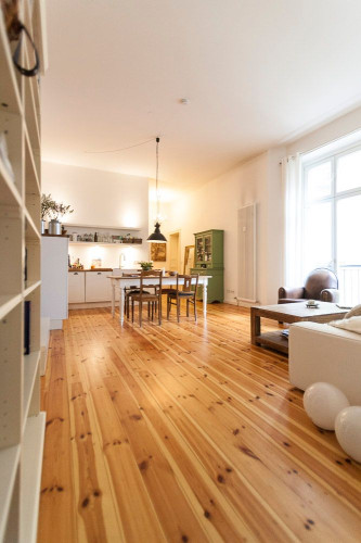 Stylish & Charming Apartment in One of Berlin’s Best Neighborhoods