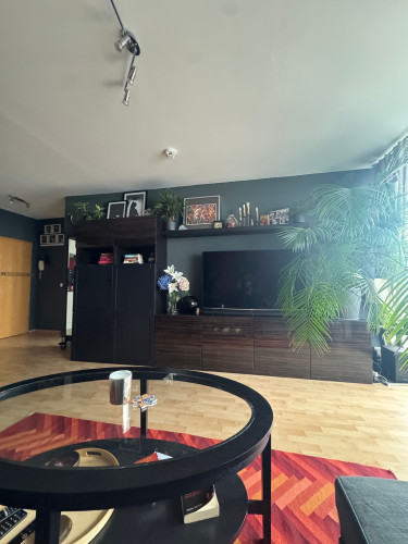 14th Floor Apartment with Balcony, City View & Registration – Mitte