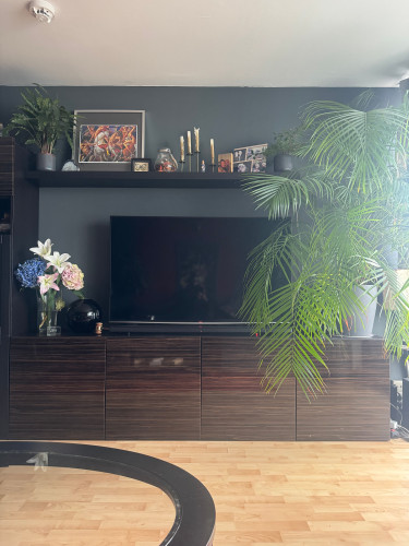 14th Floor Apartment with Balcony, City View & Registration – Mitte