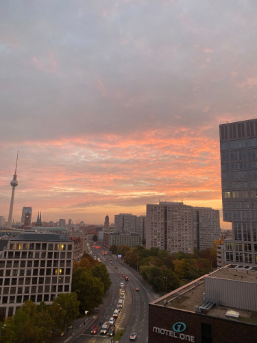 14th Floor Apartment with Balcony, City View & Registration – Mitte