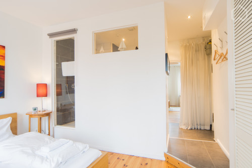 Charming apartment close to park