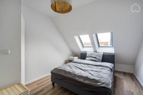 Modern and bright studio apartment in the centre of Neukölln with balcony