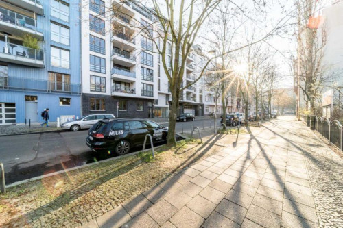 1-BEDROOM APARTMENT IN THE TRENDY AREA OF FRIEDRICHSHAIN