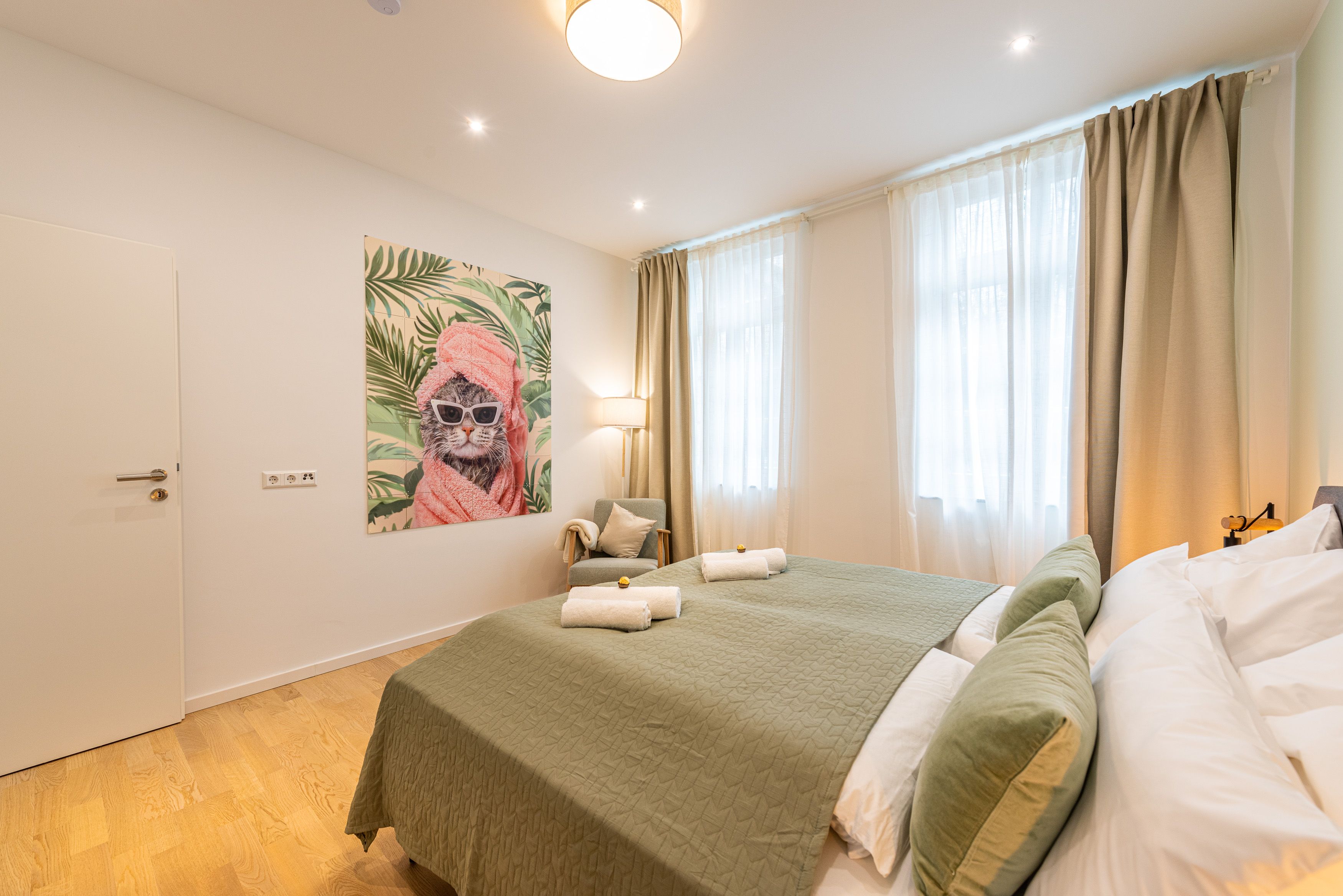 VIVID: Luxury Apartment|Central|Modern|Bathtub|2 Park Lots|Ground Floor - VIVID: Luxury Apartment|central|modern|bathtub|2 park lots|ground floor - Gallery - 12