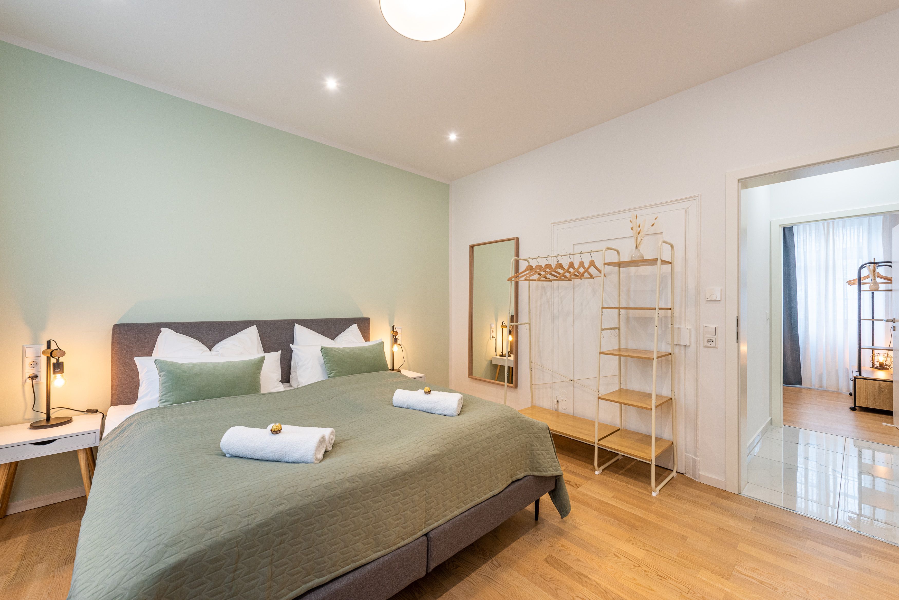 VIVID: Luxury Apartment|Central|Modern|Bathtub|2 Park Lots|Ground Floor - VIVID: Luxury Apartment|central|modern|bathtub|2 park lots|ground floor - Gallery - 13