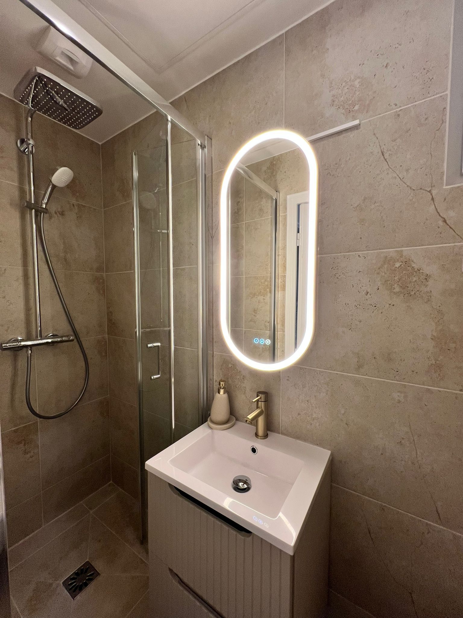  Fantastic Suite Conveniently Located, Paris  -  Fantastic suite conveniently located, Paris  - Gallery -  17