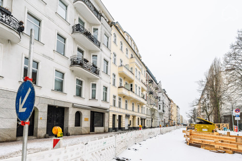 Furnished Private Studio with Terrace in Schöneberg (Motzstrassenkiez)