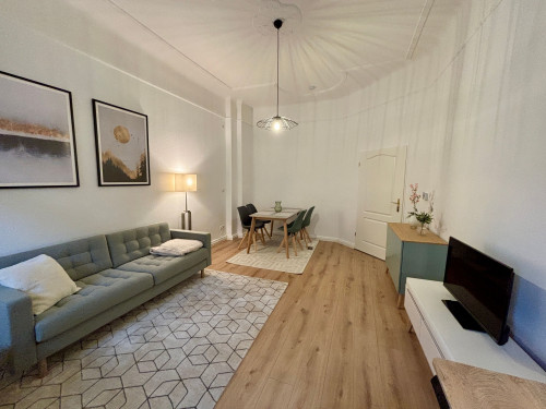 Modern, newly furnished flat with balcony in a historic old building in Berlin-Neukölln