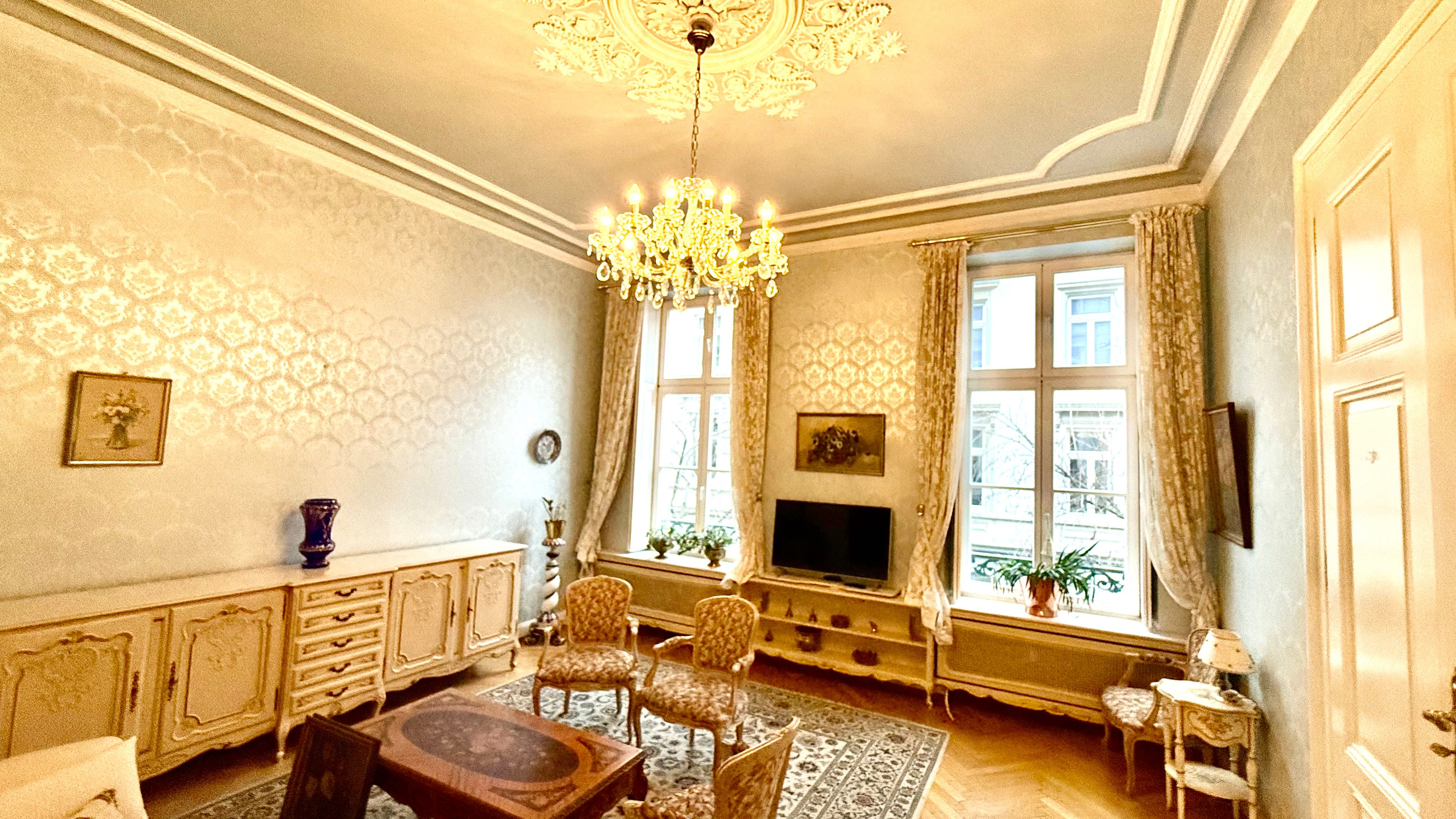 Exclusive 100m" Apartment With Antique Furnishings In Bonn's Historic Old Town - 11