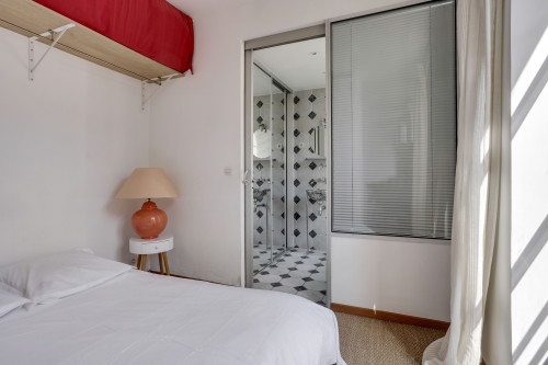 Lovely parisian apt for 2 persons