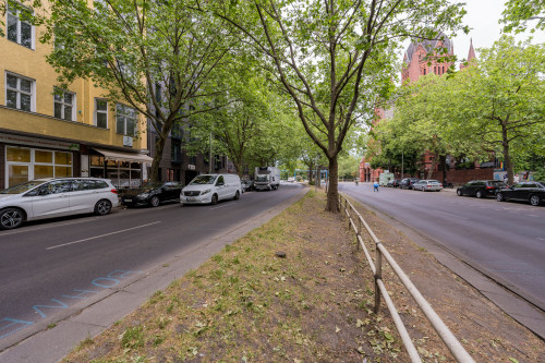 Beautiful old building apartment in the heart of Kreuzberg