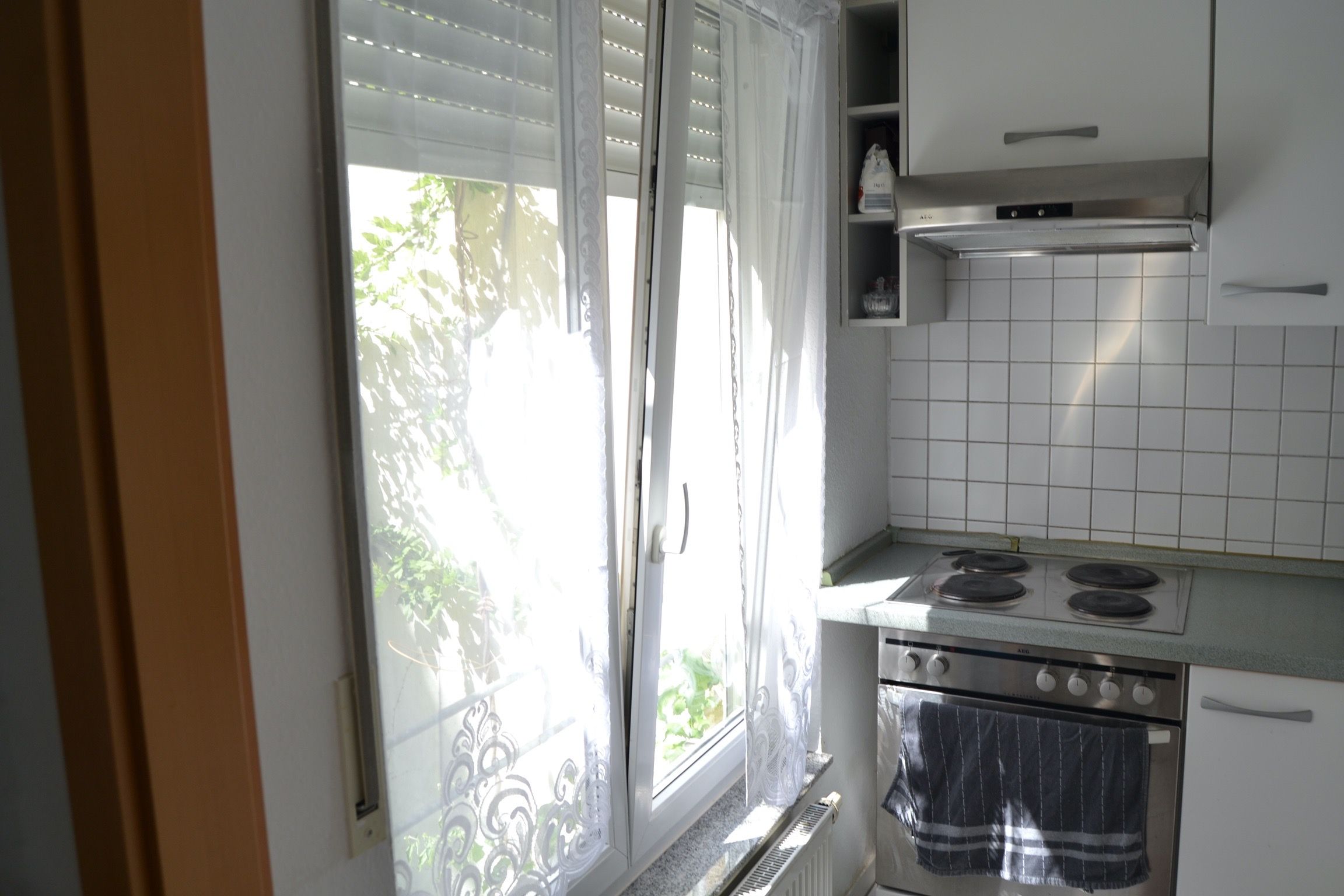 Zentral Stilvolle Zwei Zimmer Wohnung, Centrally Located, Stylish Two-Room Apartment - 11