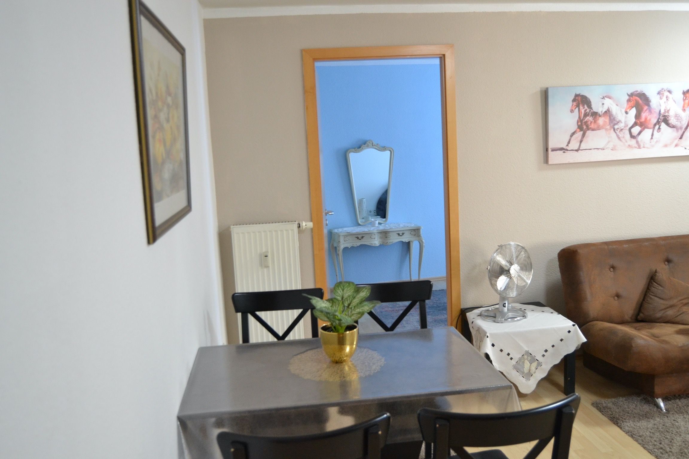 Zentral Stilvolle Zwei Zimmer Wohnung, Centrally Located, Stylish Two-Room Apartment - 17