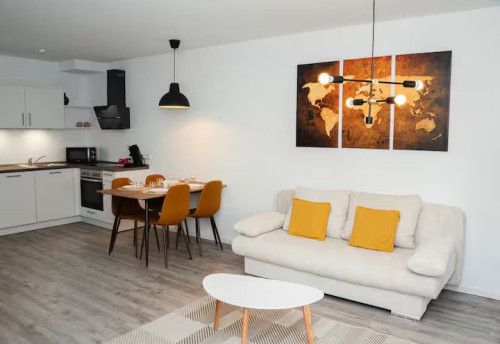 Nice & pretty home in Mitte