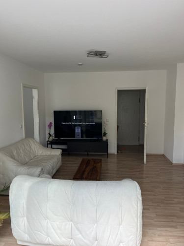 Bright Top-Floor Apartment with Large Terrace