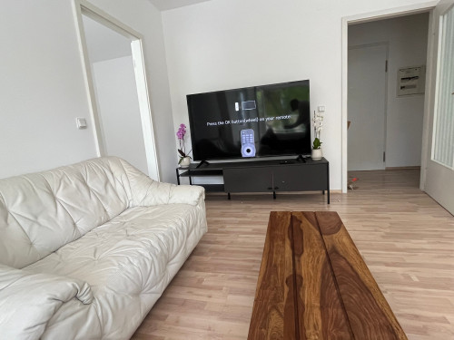 Bright Top-Floor Apartment with Large Terrace