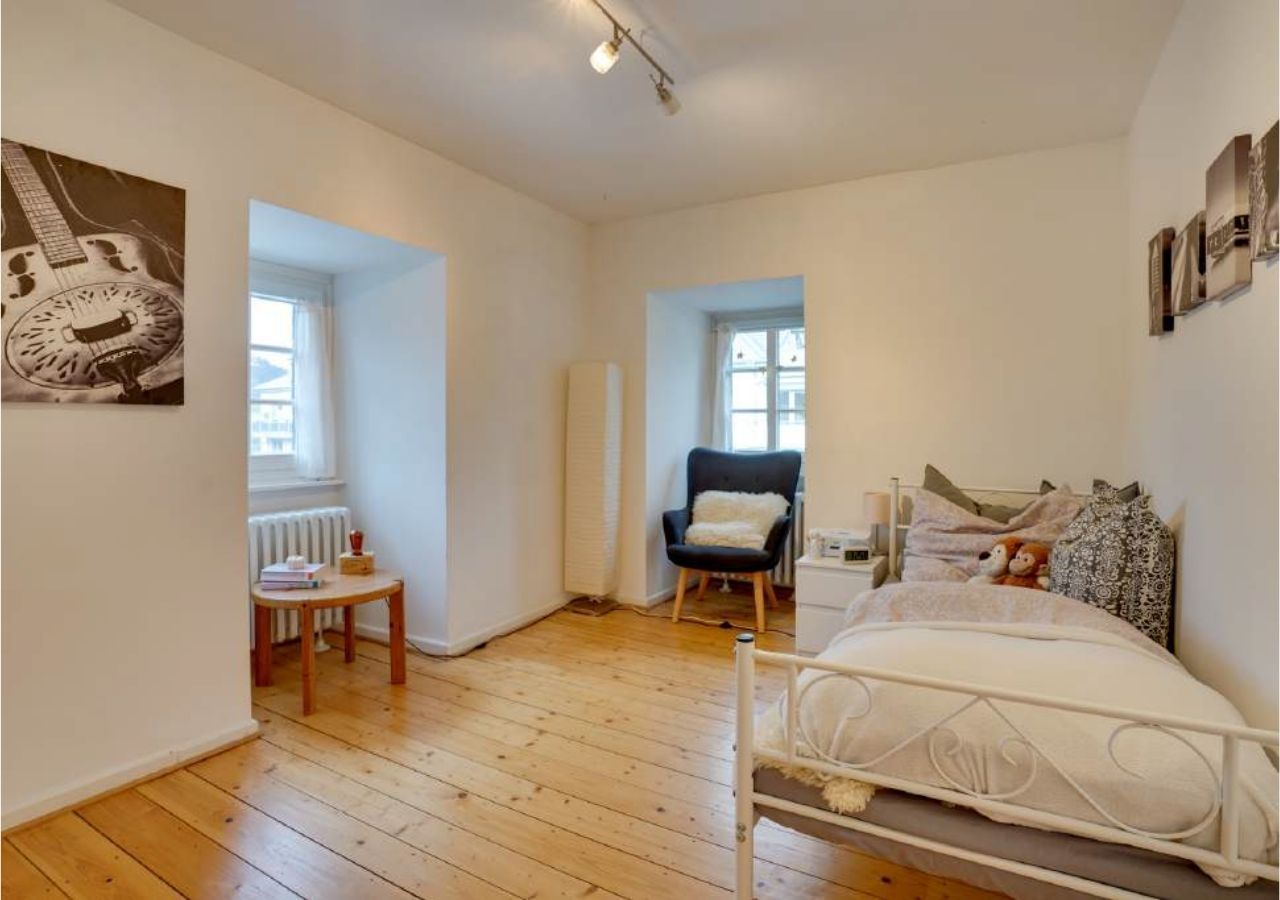  Stylish Living In A Historic Building – Centrally Located In Bad Honnef, Apart. Drachenblick  -  Stylish living in a historic building – centrally located in Bad Honnef, Apart. Drachenblick  - Gallery -  8