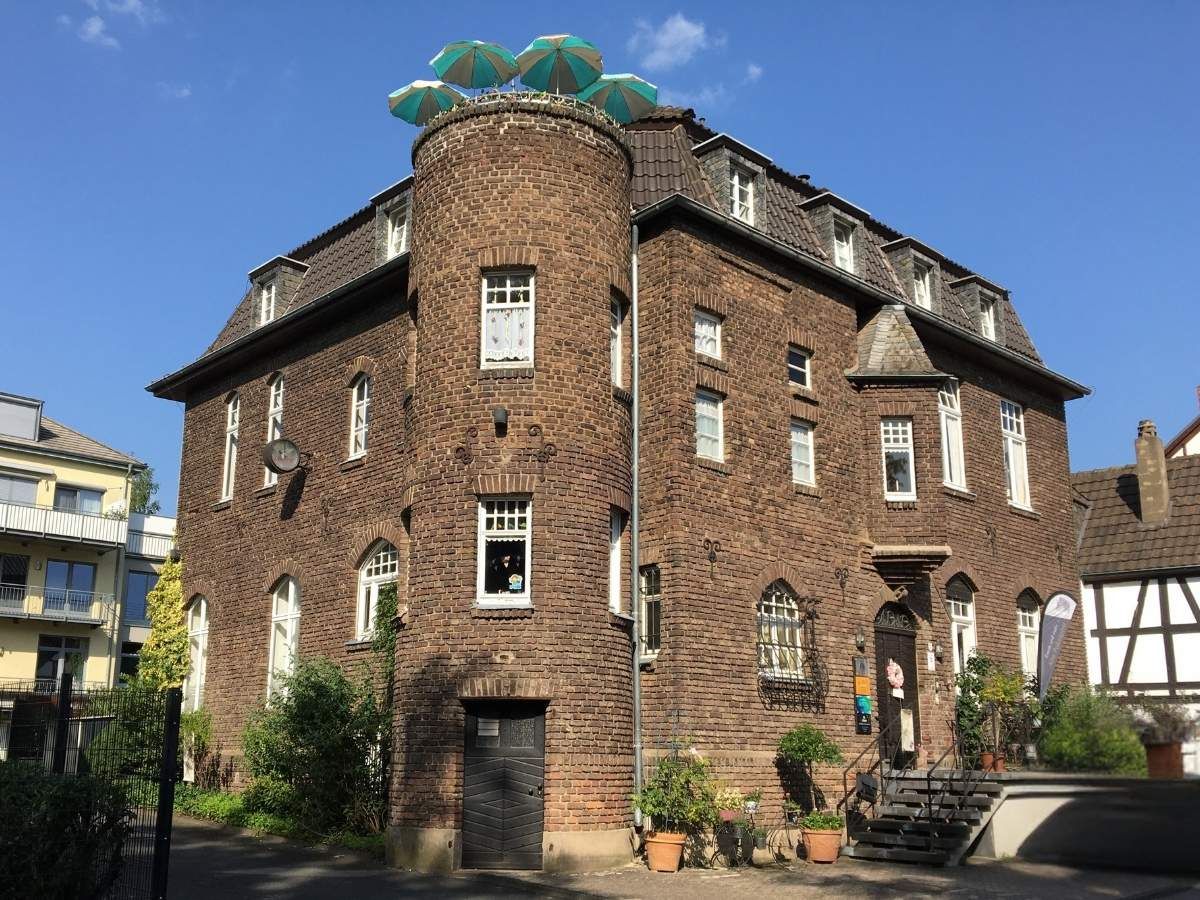  Stylish Living In A Historic Building – Centrally Located In Bad Honnef, Apart. Drachenblick  -  Stylish living in a historic building – centrally located in Bad Honnef, Apart. Drachenblick  - Gallery -  28