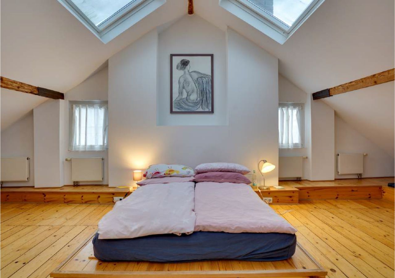  Stylish Living In A Historic Building – Centrally Located In Bad Honnef, Apart. Drachenblick  -  Stylish living in a historic building – centrally located in Bad Honnef, Apart. Drachenblick  - Gallery -  24