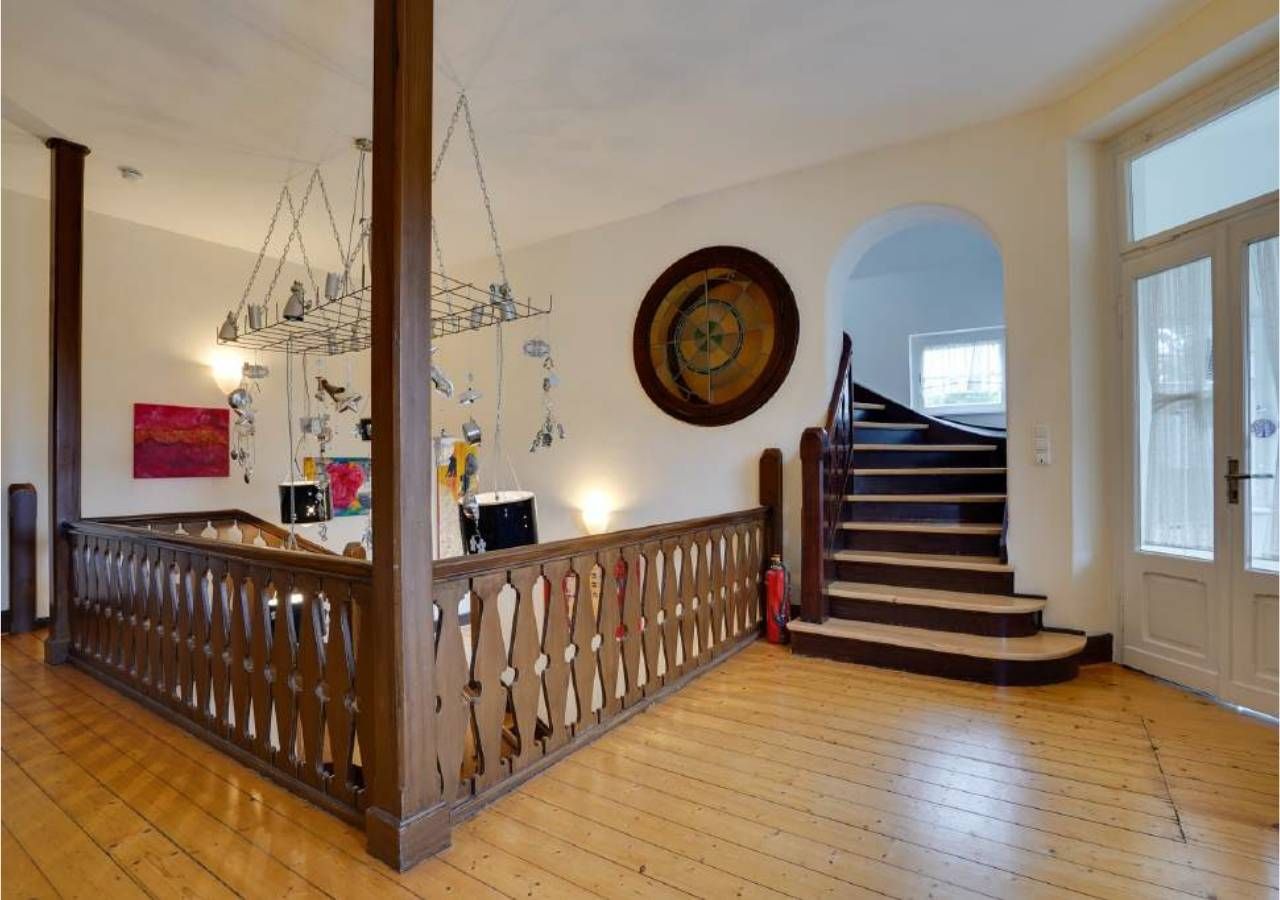  Stylish Living In A Historic Building – Centrally Located In Bad Honnef, Apart. Drachenblick  -  Stylish living in a historic building – centrally located in Bad Honnef, Apart. Drachenblick  - Gallery -  15