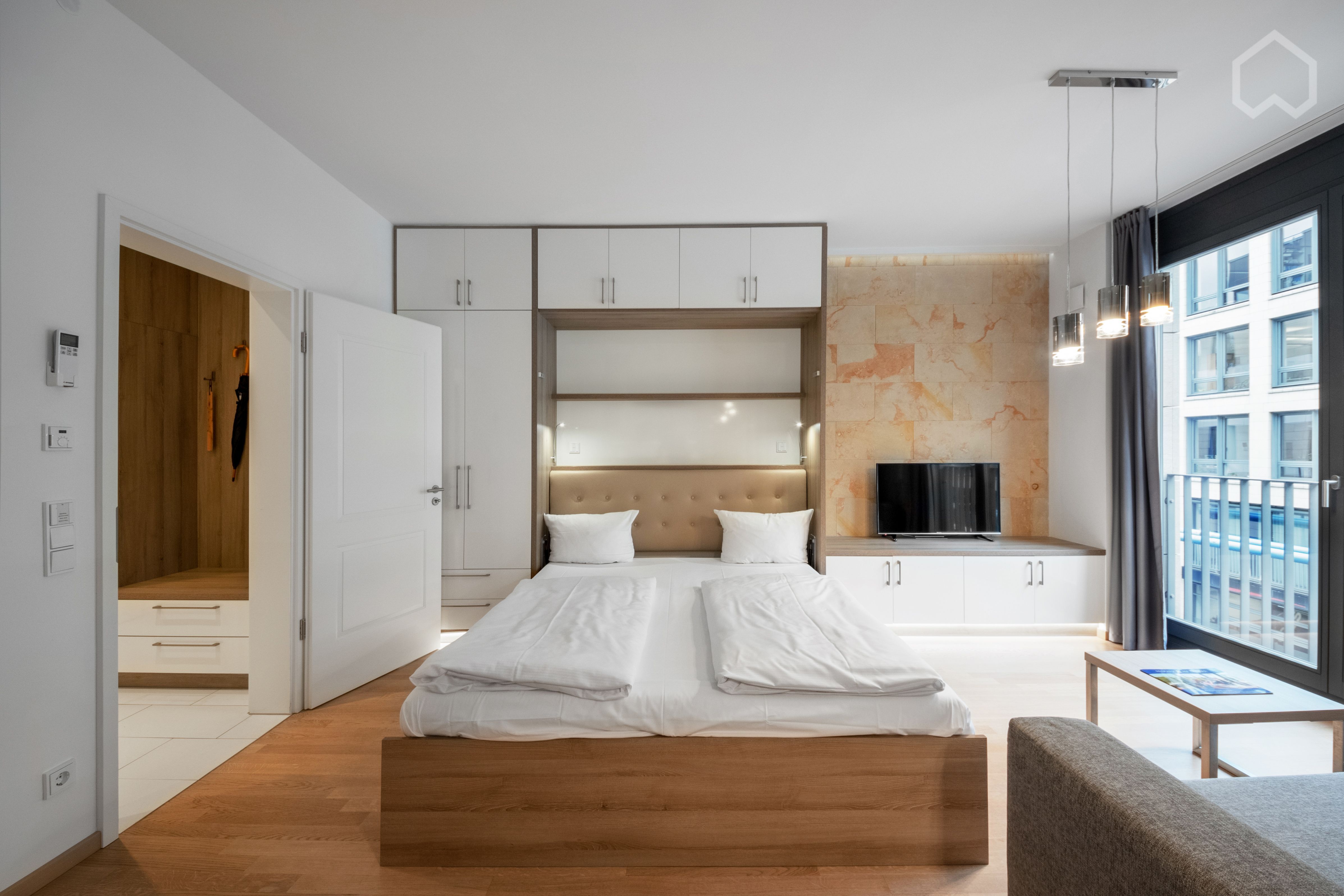  High-Quality Studio In The Centre Of Dresden With Balcony, 15 Minutes Walk From The Main Station  -  High-quality studio in the centre of Dresden with balcony, 15 minutes walk from the main station  - Gallery -  19