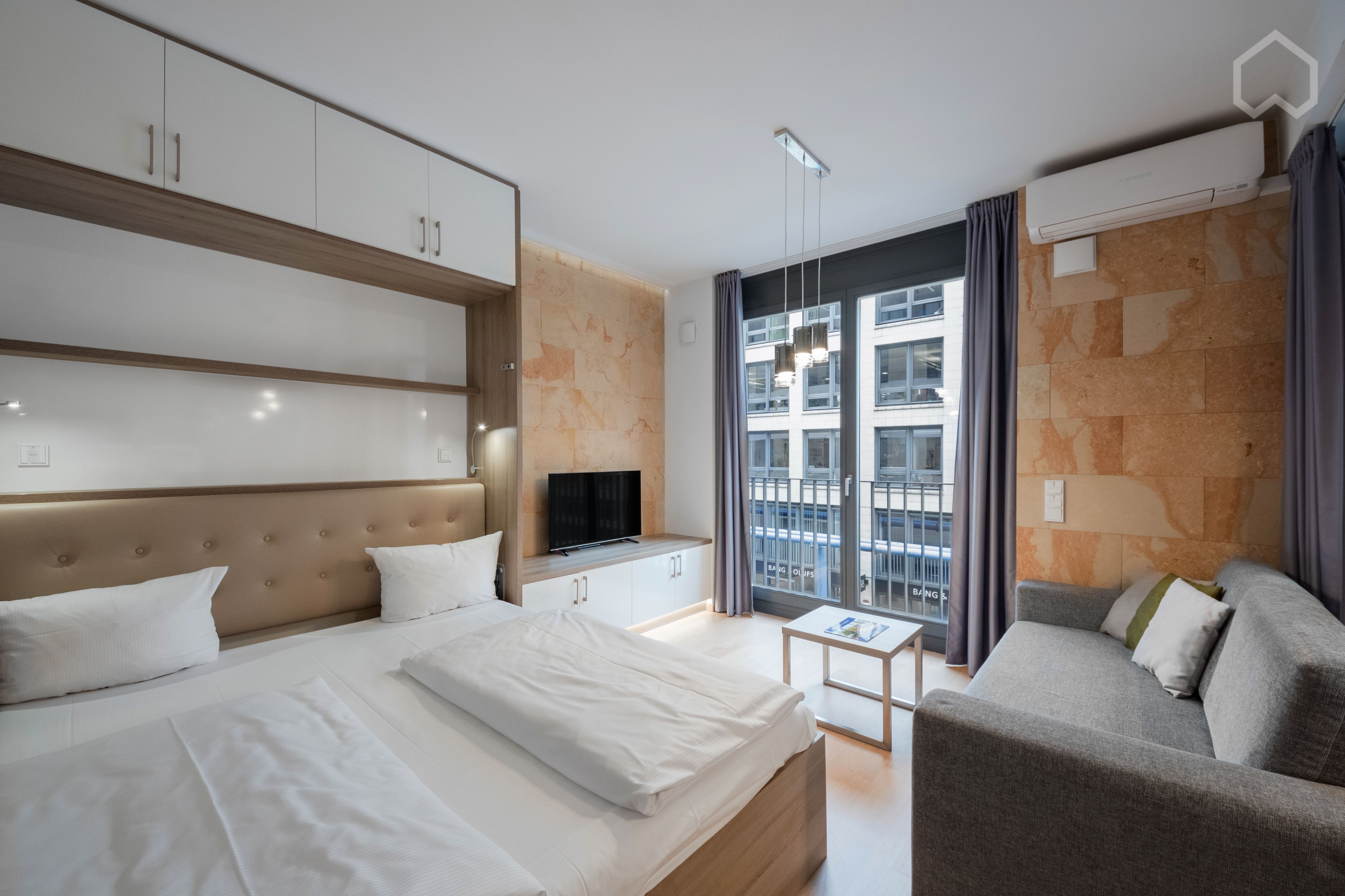  High-Quality Studio In The Centre Of Dresden With Balcony, 15 Minutes Walk From The Main Station  -  High-quality studio in the centre of Dresden with balcony, 15 minutes walk from the main station  - Gallery -  22