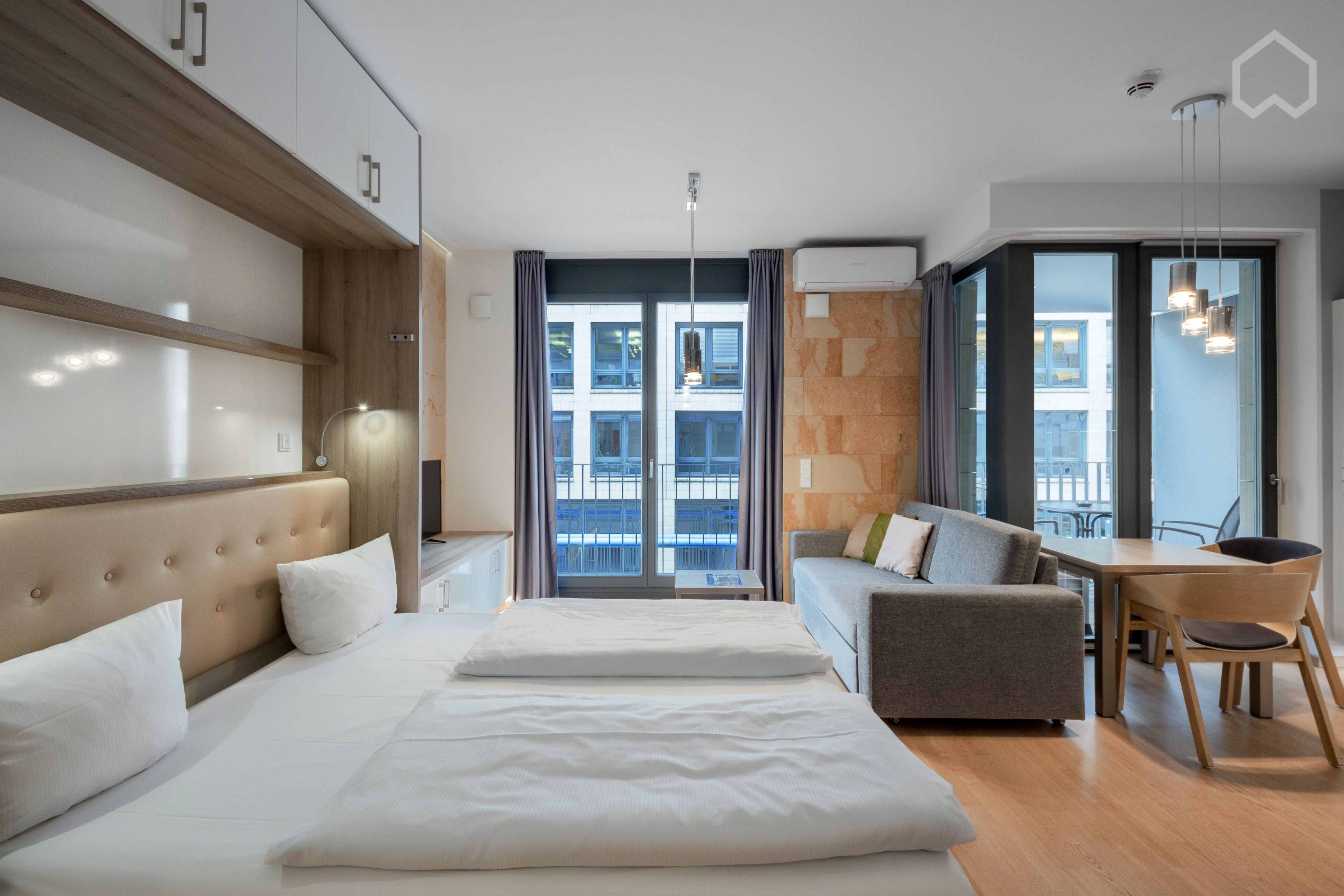  High-Quality Studio In The Centre Of Dresden With Balcony, 15 Minutes Walk From The Main Station  -  High-quality studio in the centre of Dresden with balcony, 15 minutes walk from the main station  - Gallery -  23