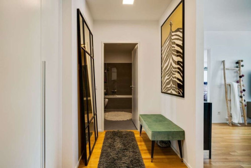 Modern Living with Private Office & Superb Connectivity - Gallery - 11